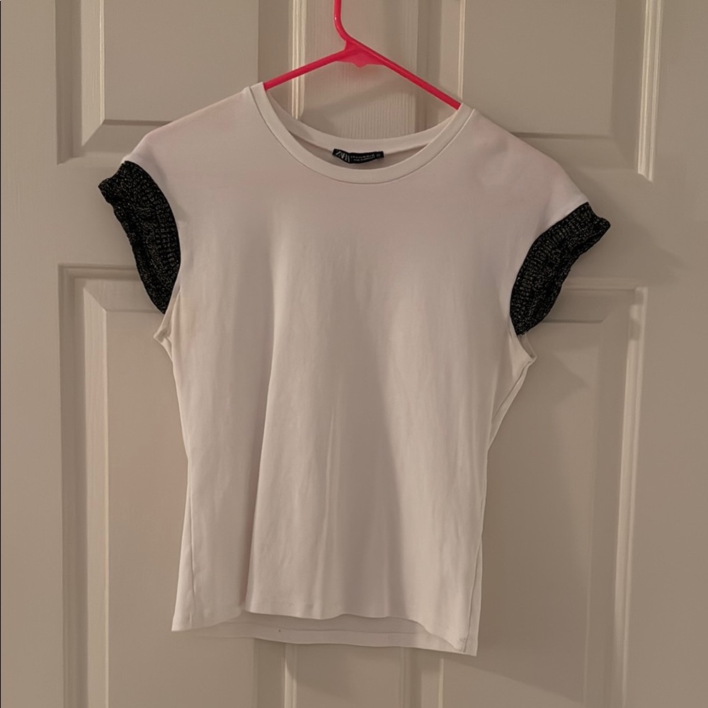 Zara Fitted White and Cream Cap Sleeve T-Shirt